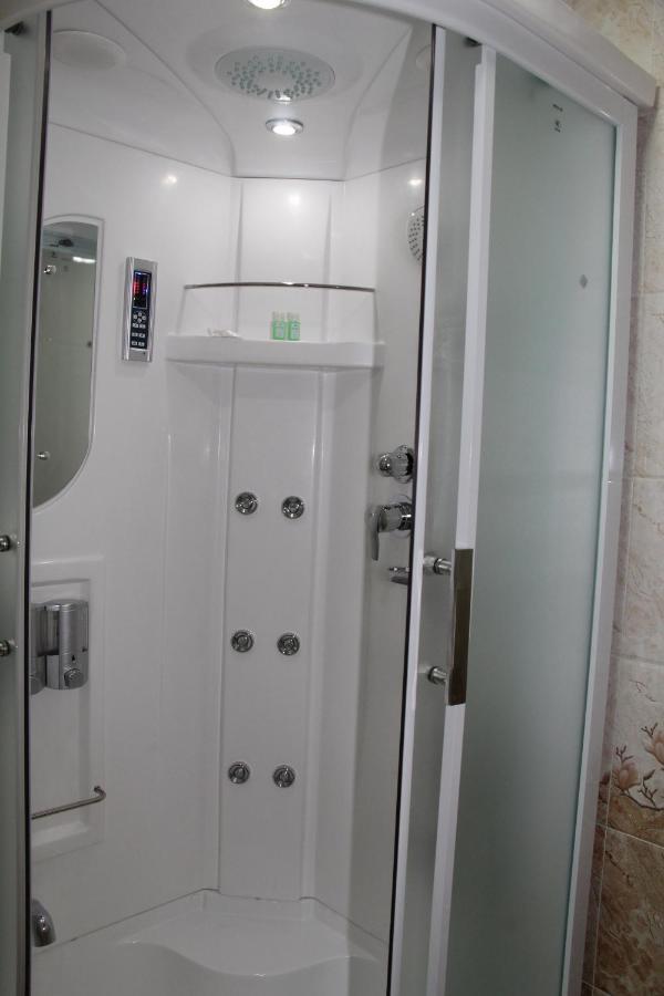 Zafaron Hotel Tashkent Ngoại thất bức ảnh
